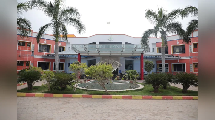 Vaels International School